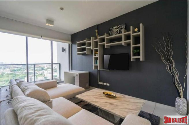 The Lofts Ekkamai | 2 Bedrooms and 2 Bathrooms for Sale in Phrom Phong Area of Bangkok-1