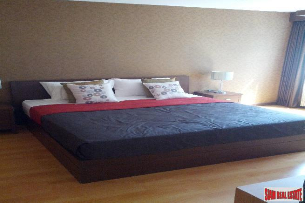 Amethyst Sukhumvit 39 | A Spacious 1-Bedroom Condo with Serene Surroundings-11