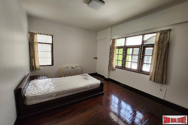 Townhome in Asoke | A 320 sqm. Prime Living Opportunity with 3 Bedrooms and 4 Bathrooms For Rent In Bangkok-12