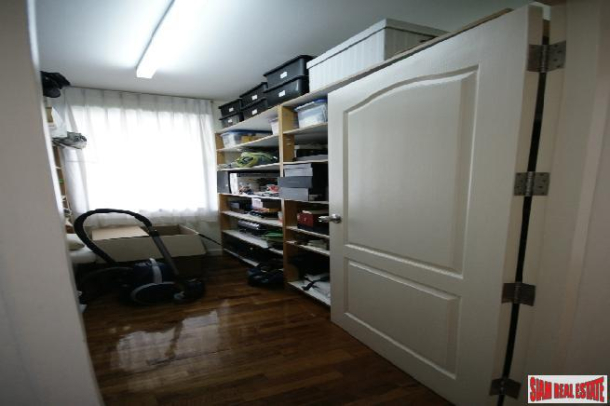Private House | Spacious 4-Bedroom Home For Rent With Tranquil Atmosphere, Walking Distance to Ekamai BTS Station-17