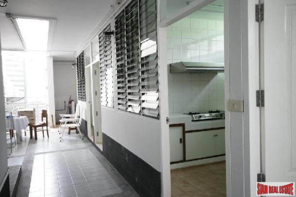 Private House | Spacious 4-Bedroom Home For Rent With Tranquil Atmosphere, Walking Distance to Ekamai BTS Station-18