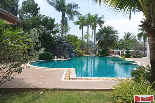 Baan Dusit Pattaya Lake | Beautiful Four Bedroom Pool Villa with Waterfall and Extra for Sale in Na  Jomtien-2