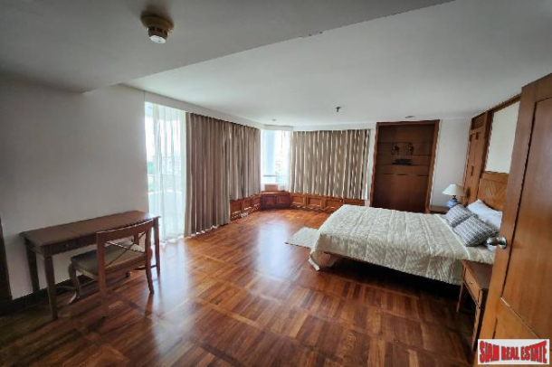 Suan Phinit Place | Spacious 2-Bedroom Condo with Beautiful Views, Chong Nonsi-10