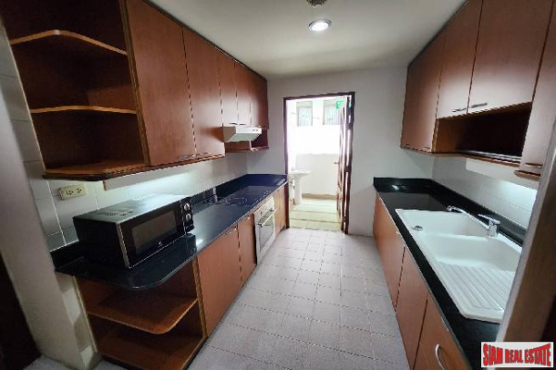 Suan Phinit Place | Spacious 2-Bedroom Condo with Beautiful Views, Chong Nonsi-3