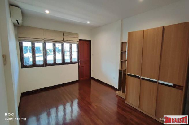 Thonglor Townhouse | Spacious 3 Bedrooms, 2 Bathrooms, 170 sq.m. | Tranquil Living with a Beautiful View, Prime Thonglor Location-8