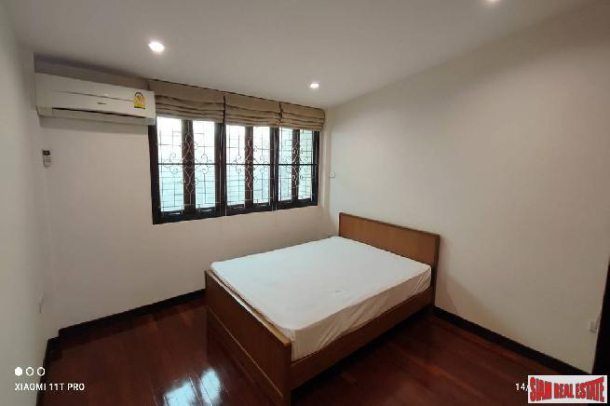 Thonglor Townhouse | Spacious 3 Bedrooms, 2 Bathrooms, 170 sq.m. | Tranquil Living with a Beautiful View, Prime Thonglor Location-9