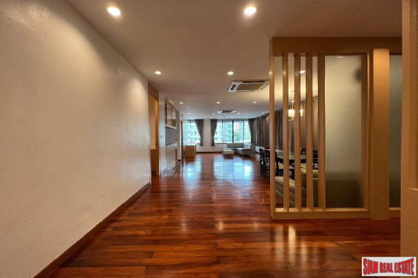 Academia Grand Tower Condominium | 3 Bedrooms and 2 Bathrooms for Sale in Phrom Phong Area of Bangkok-10