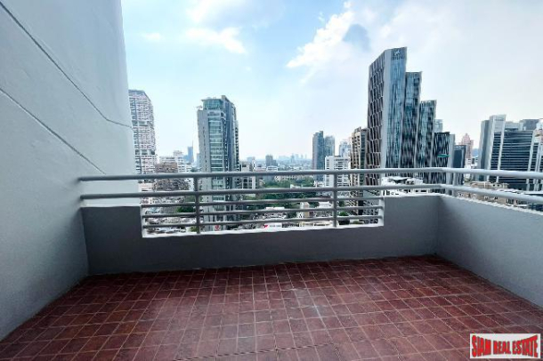 Academia Grand Tower Condominium | 3 Bedrooms and 2 Bathrooms for Sale in Phrom Phong Area of Bangkok-22