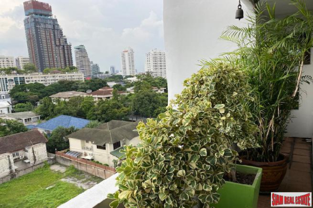 Regent on the Park II | Large 3 Bed Condo on the 8th Floor with 5 Balconies and Open Green Views at Sukhumvit 61, Ekkamai-6