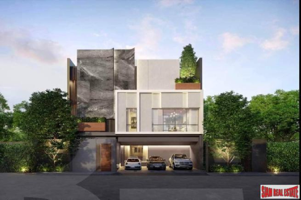 Bugaan Krungthep Kreetha | Super Luxury Detached House with 5 Bedrooms and 430 sqm. of Space, Conveniently Located in Hua Mak-1