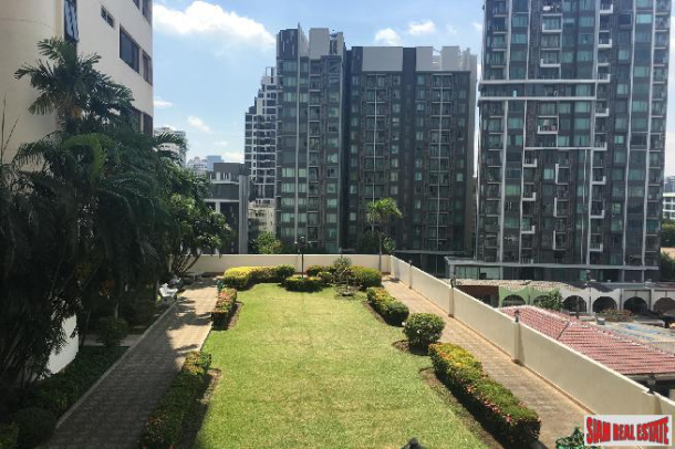 Oriental Towers Condominium | Large 5 Bed 452 Sqm Condo Covering the Whole of the 7th Floor with City and Garden Views and Fully Furnished at Ekkamai-22