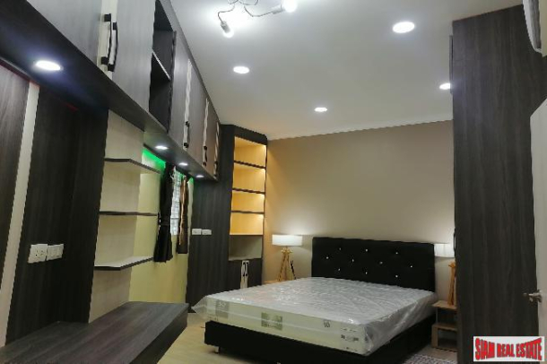 President Park Sukhumvit 24 | 2 Bedrooms and 1 Bathroom Condominium for Sale in Phrom Phong Area of Bangkok-1