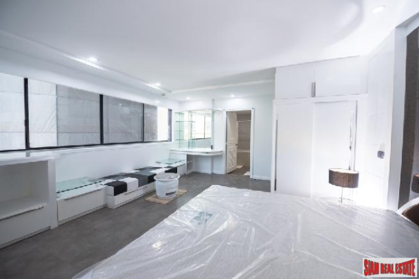 President Park Condominiums in Sukhumvit 24 | 3 Bedrooms and 3 Bathrooms for Rent in Phrom Phong Area of Bangkok-3