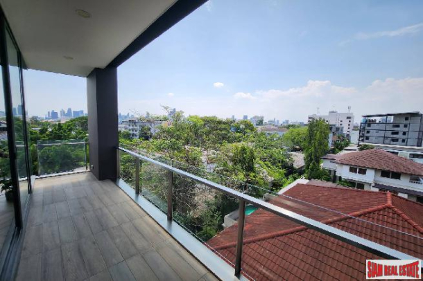 The Pillar Condominium Complex | 2 Bedrooms and 2 Bathrooms for Sale in Phra Khanong Area of Bangkok-7