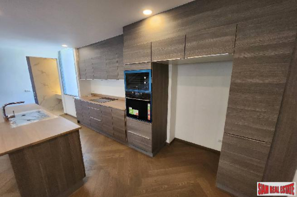 The Pillar Condominiums | 2 Bedrooms and 3 Bathrooms for Sale in Phra Khanong Area of Bangkok-3