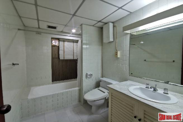 Spacious 3 Bedrooms and 3 Bathrooms Condominium for Rent in Phrom Phong Area of Bangkok-12