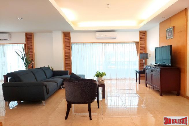 Esmeralda Apartment Sathon | 3 Bedrooms and 3 Bathrooms, 200 sqm, Charming Chong Nonsi Location-3