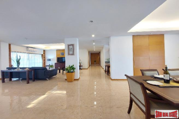 Esmeralda Apartment Sathon | 3 Bedrooms and 3 Bathrooms, 200 sqm, Charming Chong Nonsi Location-5