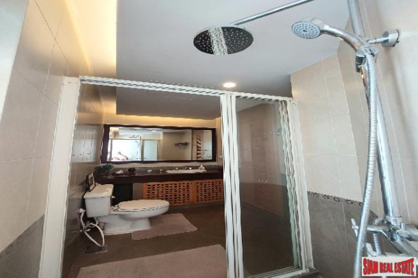 Esmeralda Apartment Sathon | 3 Bedrooms, 3 Bathrooms, and Balcony, Peaceful Compound-6