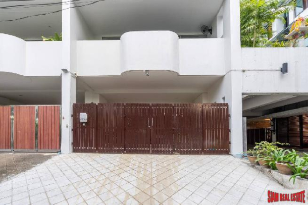 Townhouse in Rama 9 | 3 Bedrooms + 1 Working Room for Sale in Rama 9 Area of Bangkok-3