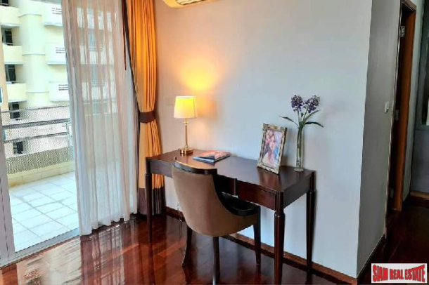 Piyathip Place Apartments | 3 Bedrooms and 3 Bathrooms for Rent in Phrom Phong Area of Bangkok-6