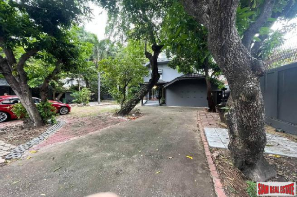 Beautiful 2-Storey Detached House in Phrom Phong | Preferable Rented as a Restaurant, Spa, or Showroom-3