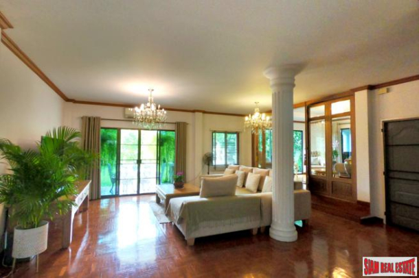 Attractive, Classic-style Residence With A Private Large Garden In A Peaceful Neighbourhood Close To Chiang Mai City.-12