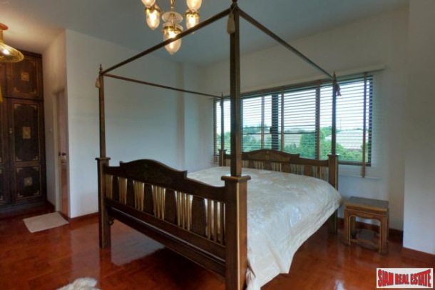 Attractive, Classic-style Residence With A Private Large Garden In A Peaceful Neighbourhood Close To Chiang Mai City.-4