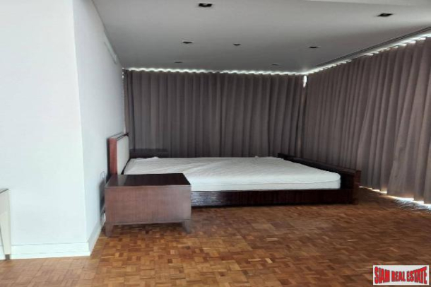 The Ritz Carlton Residence | Luxurious 3-Bedroom Condominium for Sale in Sathon Area of Bangkok-16