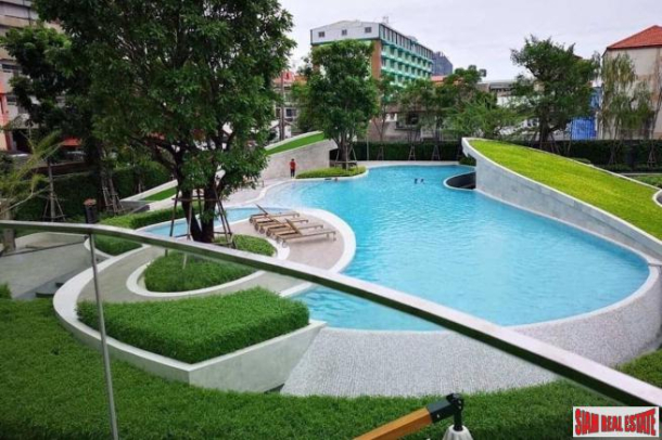 Ideo O2 | Studio in Excellent Condition with Pool View for Sale in Bang Na-24