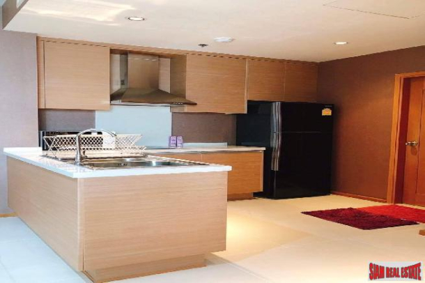 The Emporio Place | 1 Bedroom and 1 Bathroom, 65 sqm, Phrom Phong's Prime Location-4