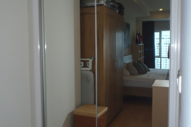 The Trendy Condo |  Large 74 sqm One Bedroom for Rent on Sukhumvit Soi 13-19