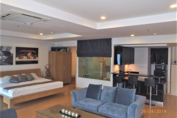 The Trendy Condo |  Large 74 sqm One Bedroom for Rent on Sukhumvit Soi 13-6