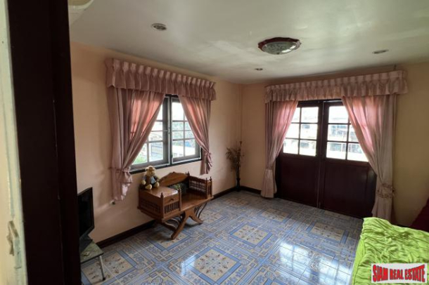 Charming 5 Bed House in a Gated Community 20 Minutes from Don Mueng International Airport-16