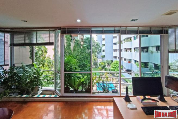 Premier Condominium | 400 sqm. Duplex with 4 Bedrooms, 6 Bathrooms, and 4 Parking Spaces, Prime Location near BTS Phrom Phong-3