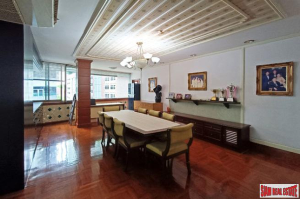 Premier Condominium | 400 sqm. Duplex with 4 Bedrooms, 6 Bathrooms, and 4 Parking Spaces, Prime Location near BTS Phrom Phong-5