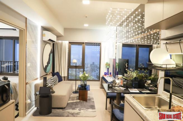 New High-Rise Condo with Roof Top Facilities next to BTS Pho Nimit, Krung Thonburi - 2 Bed Units-11