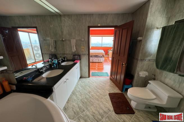 Baan Onnut Condominium | 3 Bed, 240 Sqm Penthouse Condo with Skylight at Soi Sukhumvit 77, Onnut | 5% Rental Yield-16