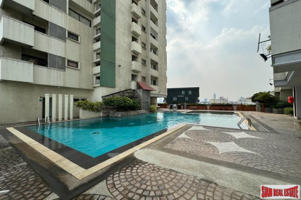 Baan Onnut Condominium | 3 Bed, 240 Sqm Penthouse Condo with Skylight at Soi Sukhumvit 77, Onnut | 5% Rental Yield-26