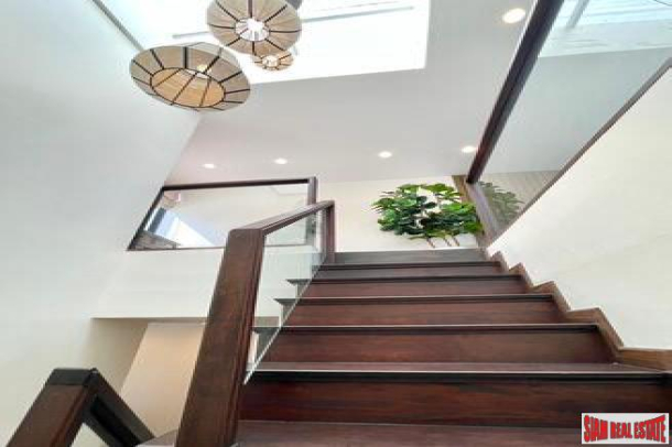 Townhouse in Silom | 240 sqm. and 4 bedrooms, 3 bathrooms-5
