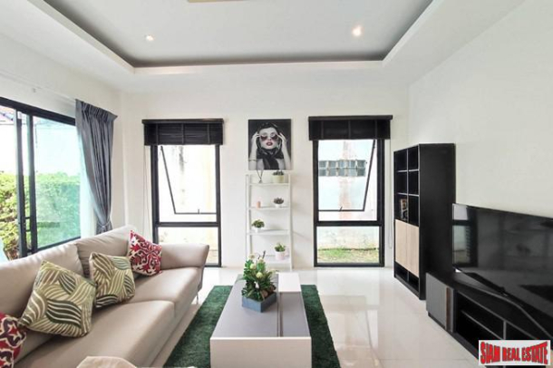 Modern Luxury: 3-Bedroom, 3-Bathroom, House for Sale in Naiharn, Phuket-4