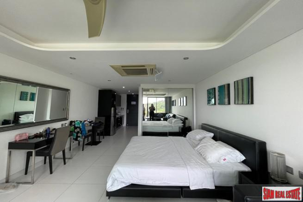 Serene Oasis: 1-Bed, 1-Bath Condo with Scenic Sea and Mountain Views for Sale in Patong, Phuket-25
