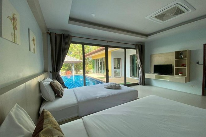 Sa Bai 3-Bedroom Pool Villa in CherngTalay-11
