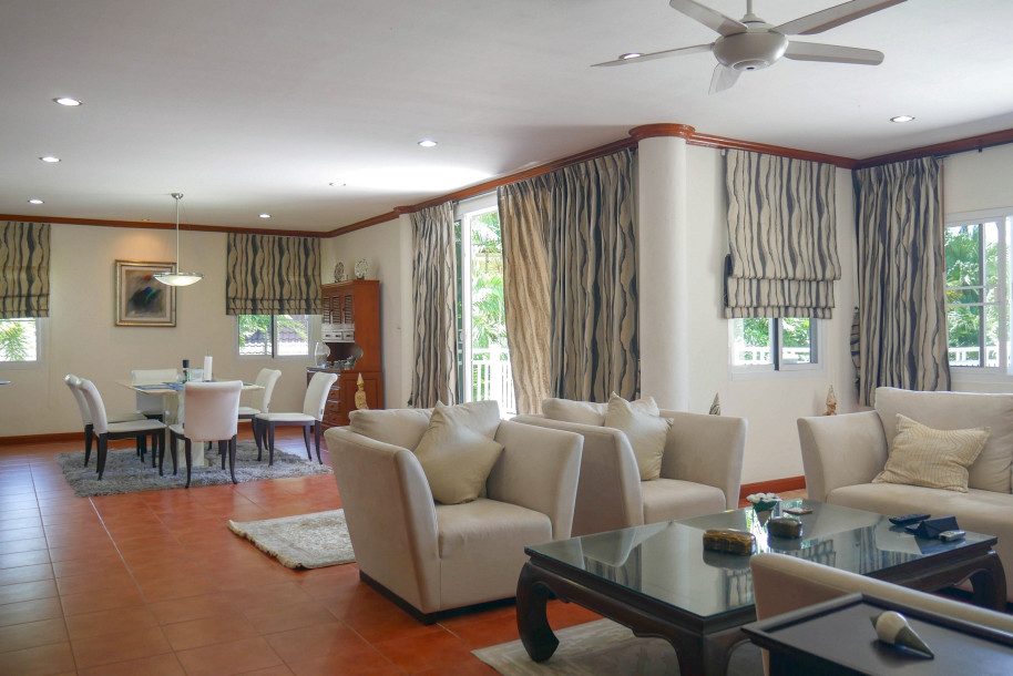 3 bed 3 bath Golf and Lake View Villa in Laguna Homes, for long-term rent-6