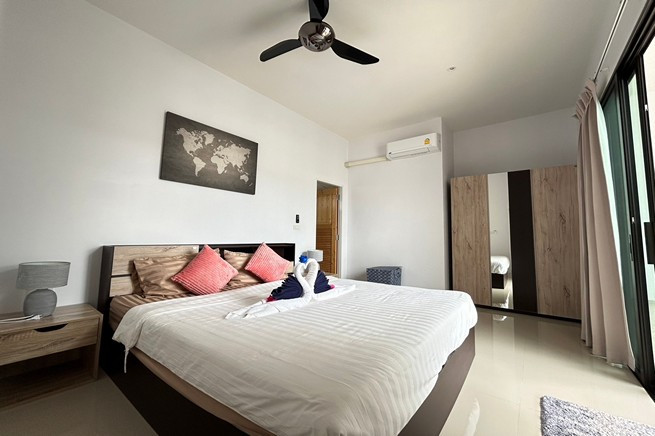 Private Tropical Retreat 3-Bedroom, 3-Bathroom Villa for Rent in Rawai-17