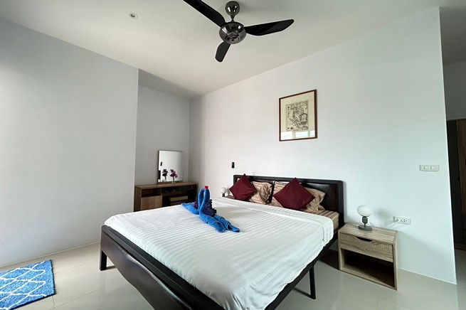 Private Tropical Retreat 3-Bedroom, 3-Bathroom Villa for Rent in Rawai-7