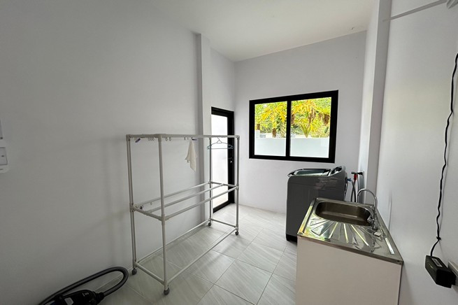 Private Tropical Retreat 3-Bedroom, 3-Bathroom Villa for Rent in Rawai-30