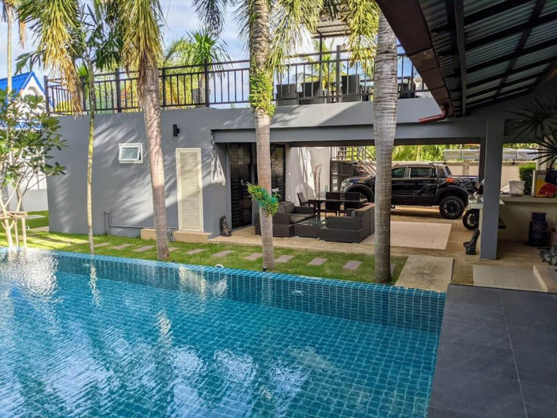 Spacious 5 bed 5 bath pool villa with 800 sqm garden in Rawai Phuket for long-term rent-1