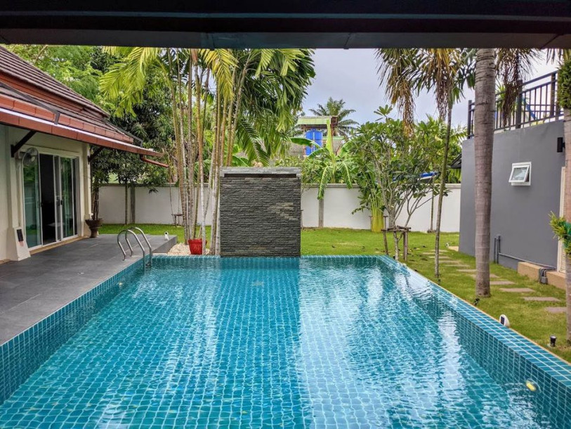 Spacious 5 bed 5 bath pool villa with 800 sqm garden in Rawai Phuket for long-term rent-15