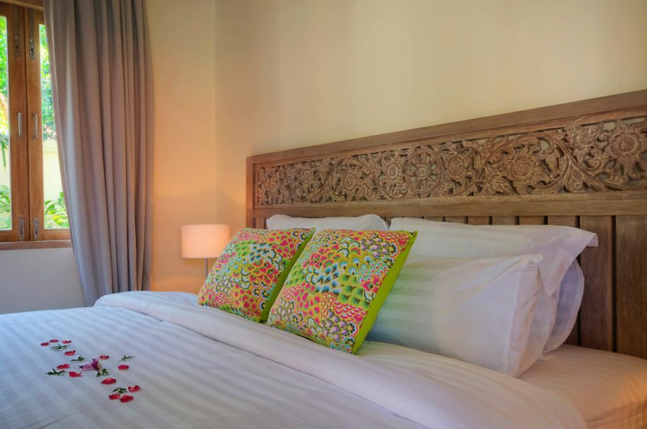 Sai Taan Villas // Fully Renovated Luxury 5 bed 5 bath pool villa for long-term rentals-19